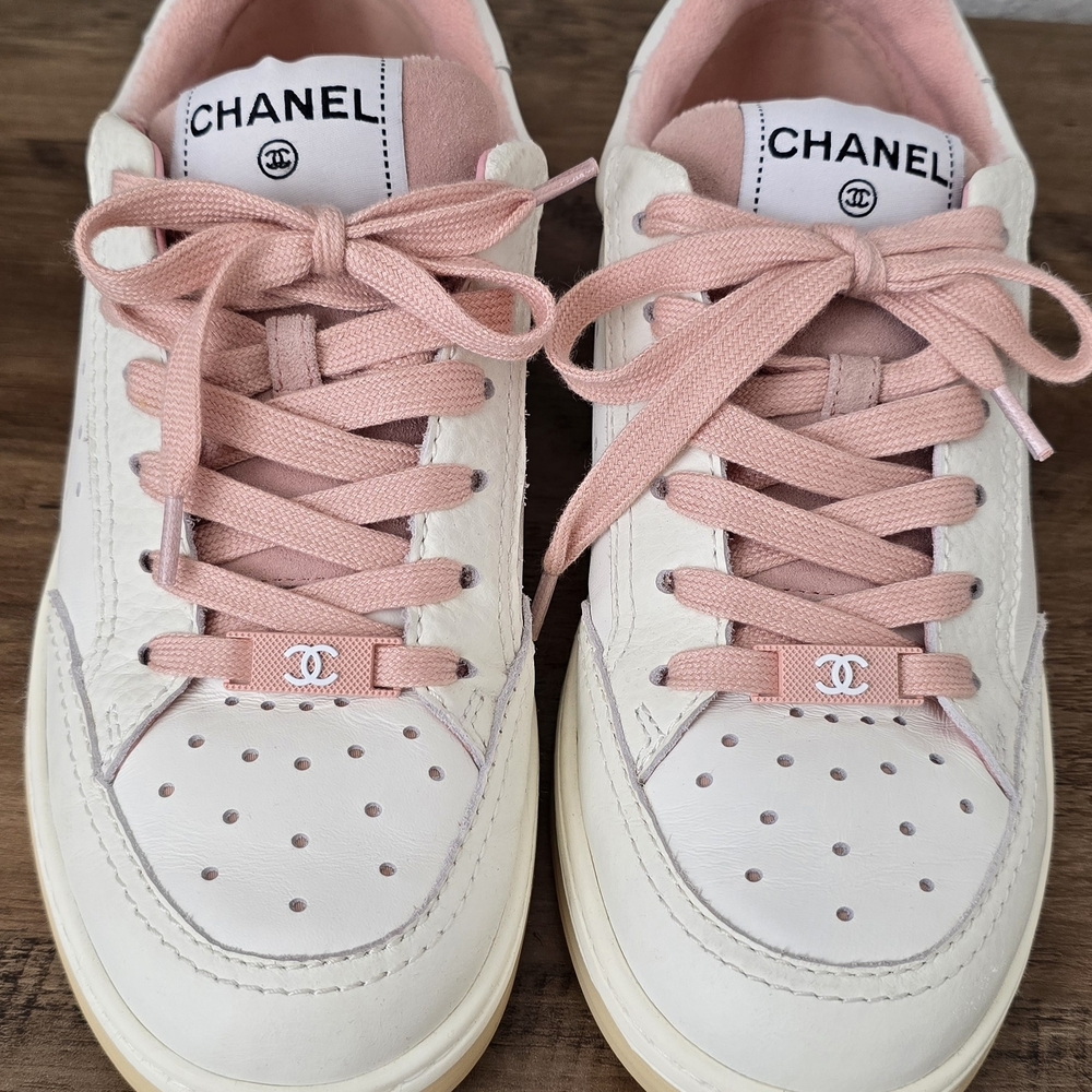 CHANEL White and Pink Women's Sneakers - Picture 2 of 10